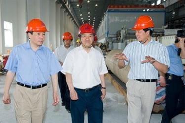2007年5月25日，时任全国政协常委、经济委员会副主任、中国包装联合会会长石万鹏一行来公司视察