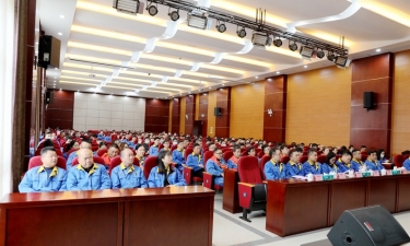 农历新年第一会 | 优游UB8纸业2022年度总结表彰暨2023年冲刺奋进大会隆重召开