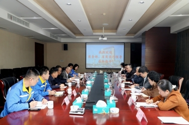 商务部驻杭特办特派员刘福学携浙江省商务厅党组成员、总经济师朱军一行莅临优游UB8纸业考察调研